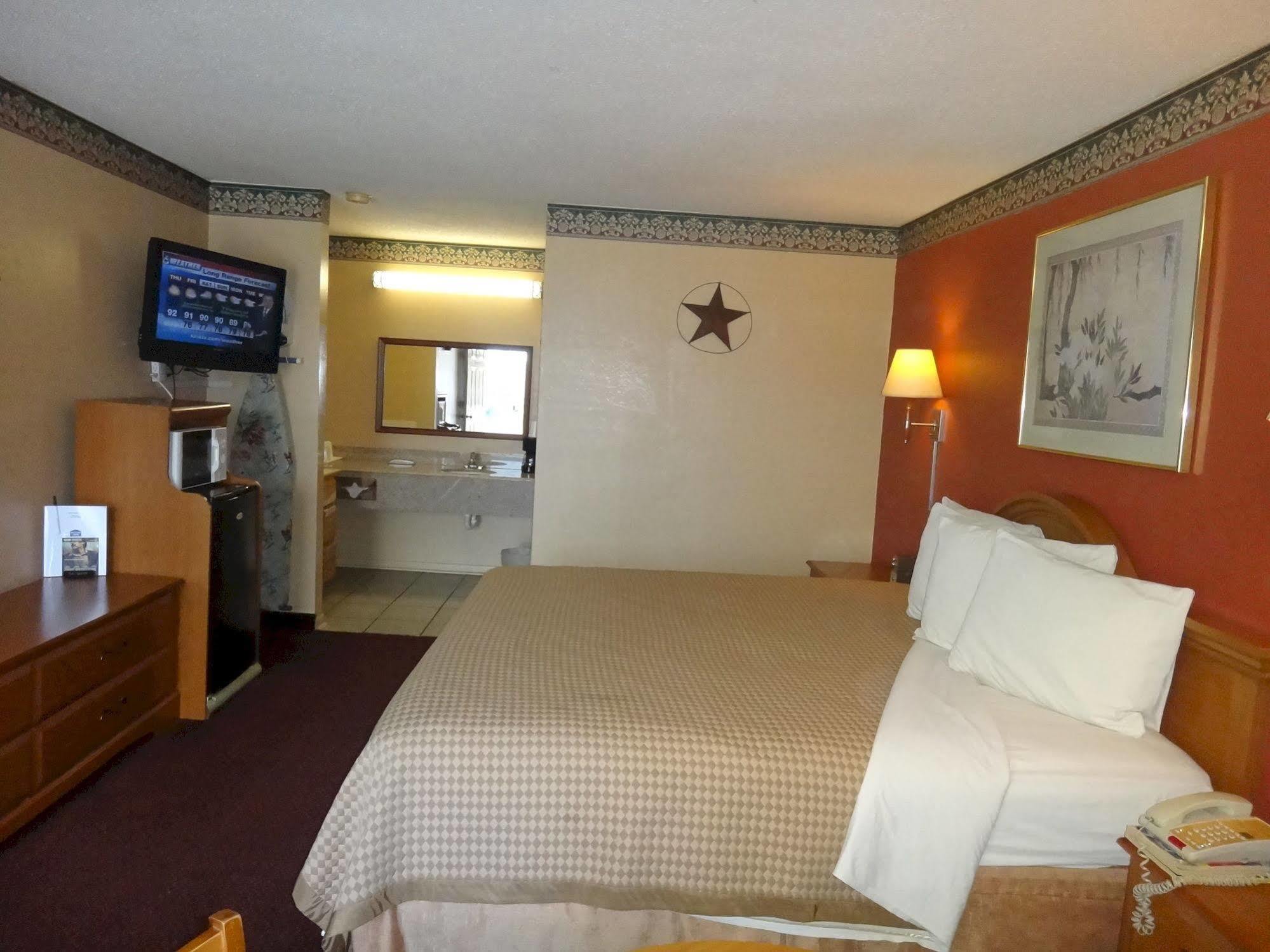 Hotel Executive And *